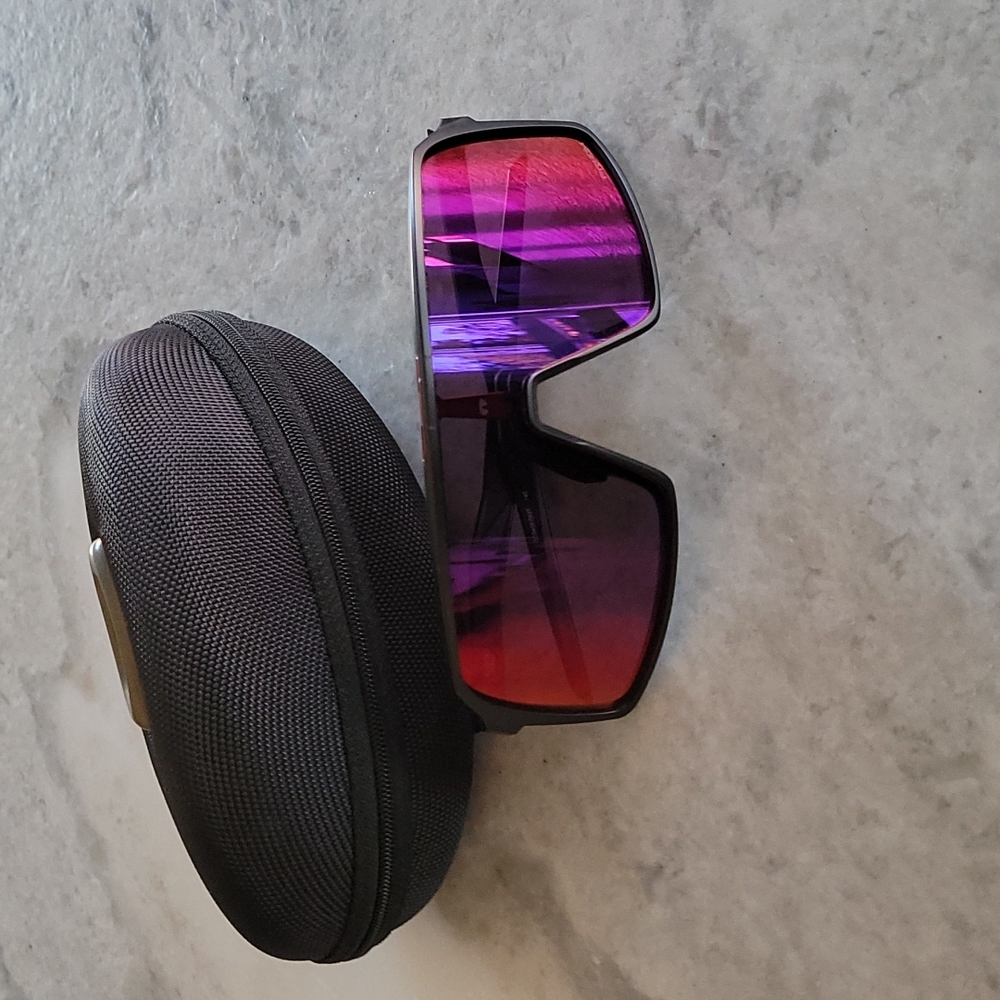 Oakley Sutro with Prizm lens, mint condition!